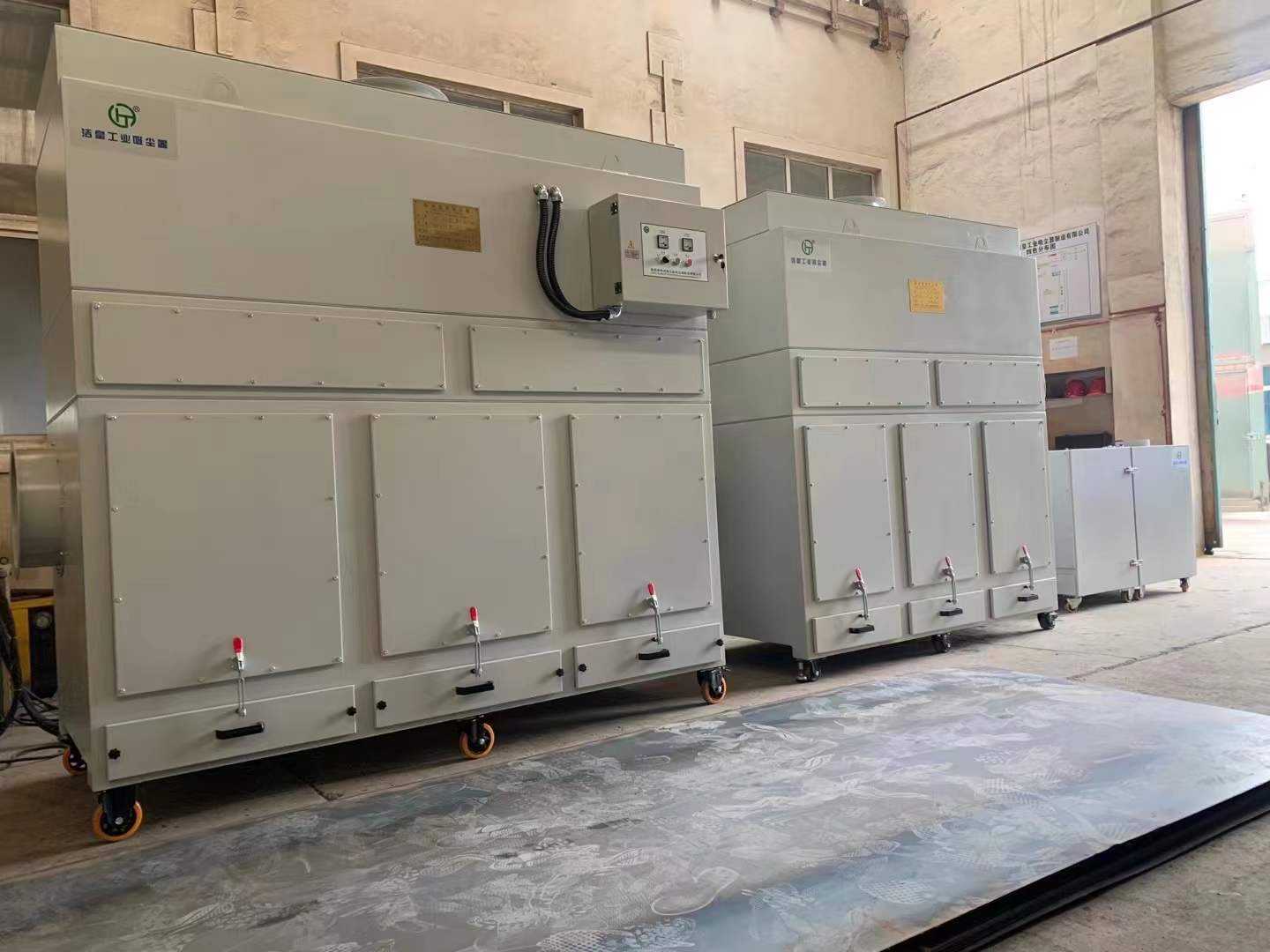 脈衝濾筒除塵（chén）器發貨中