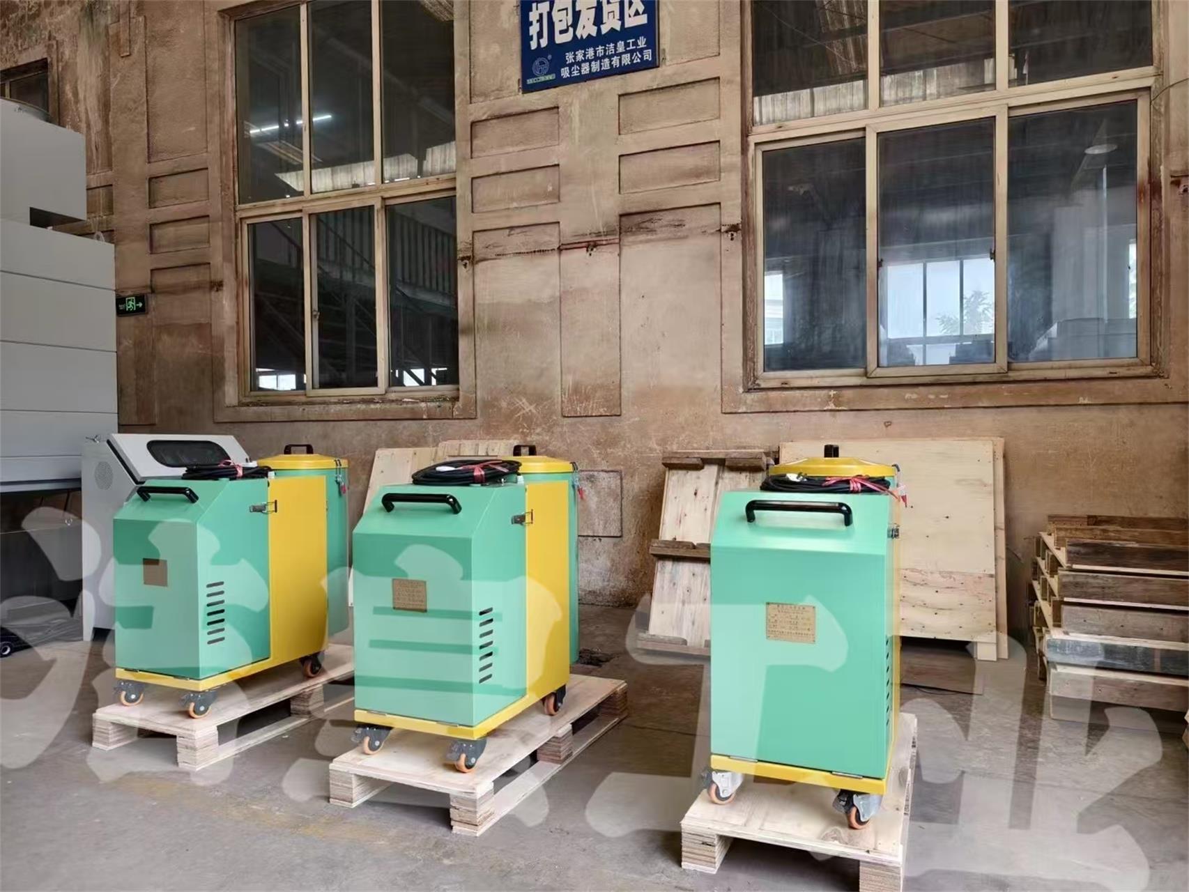 出口至越南的紡織廠專用工業吸塵器（qì）打包發貨——粉色91视频工業