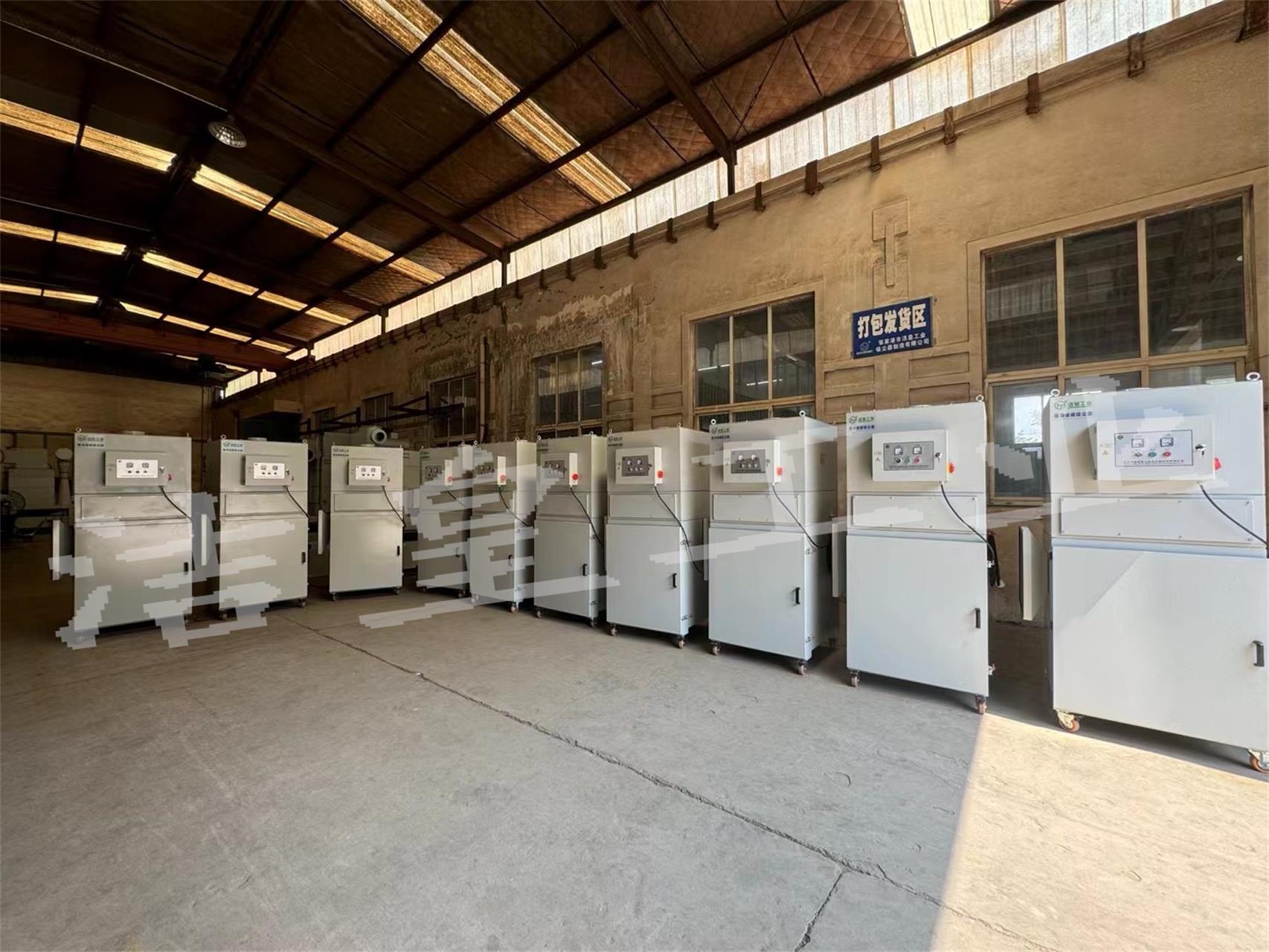 政府（fǔ）單（dān）位采購的10台脈衝濾筒除塵（chén）器打包發貨——粉色91视频工業